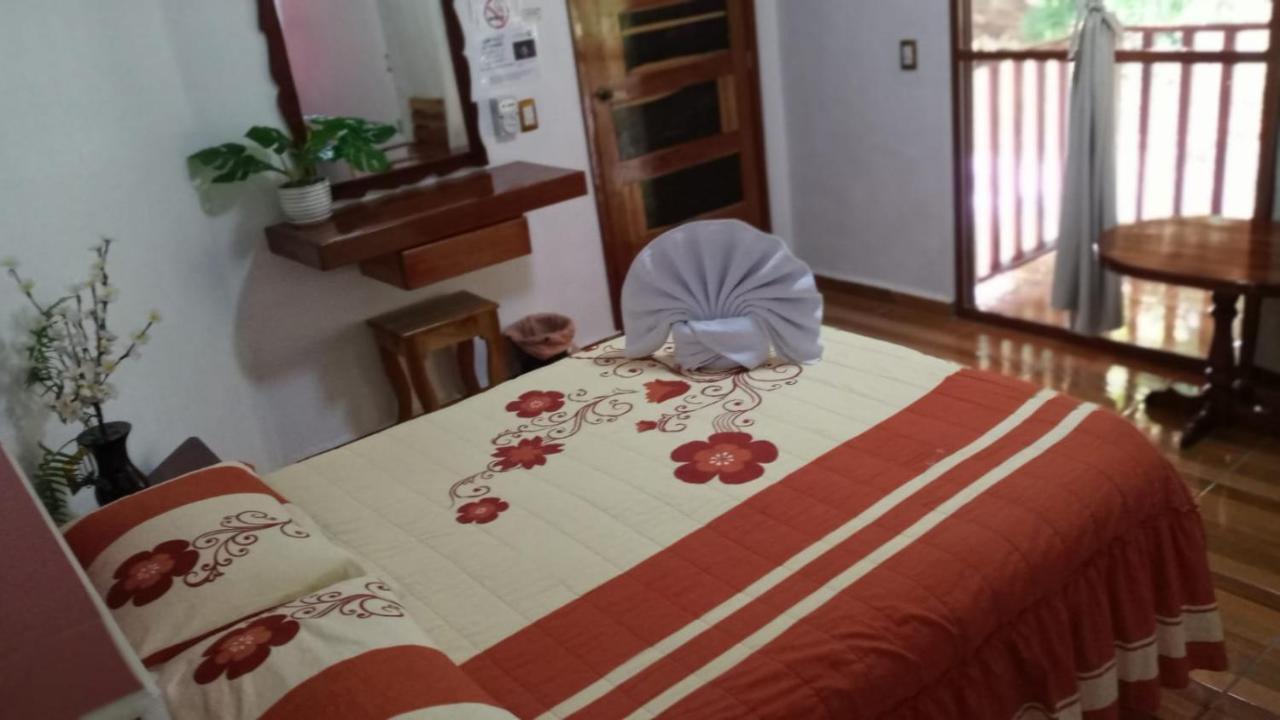 Chambre Lit Queen-Size avec Balcon